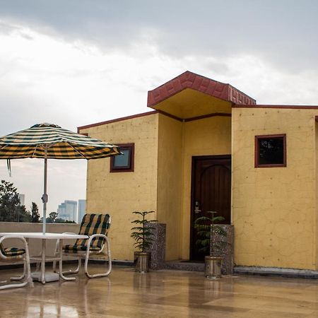 S Chalet Islamabad Exterior photo