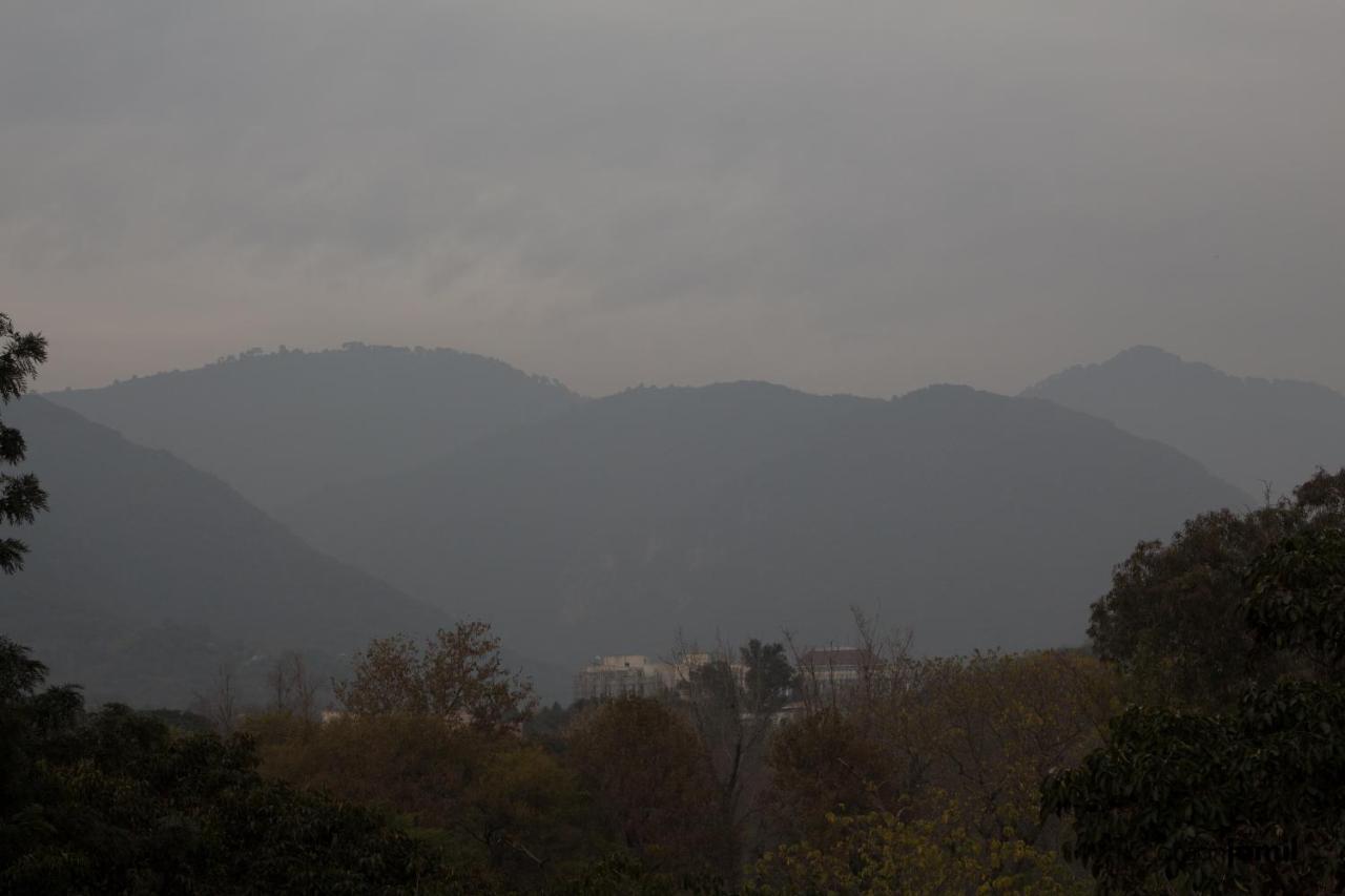 S Chalet Islamabad Exterior photo