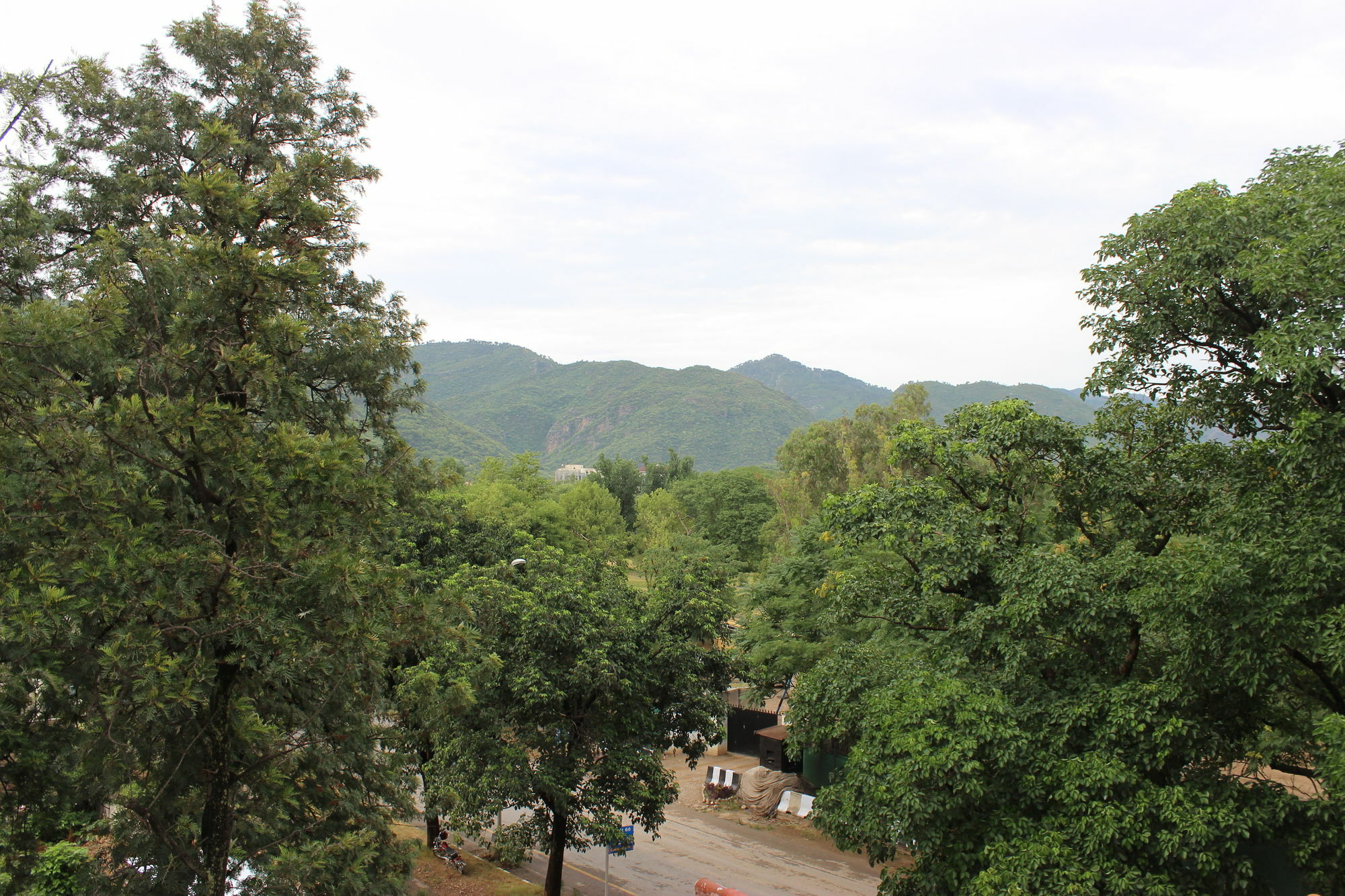 S Chalet Islamabad Exterior photo
