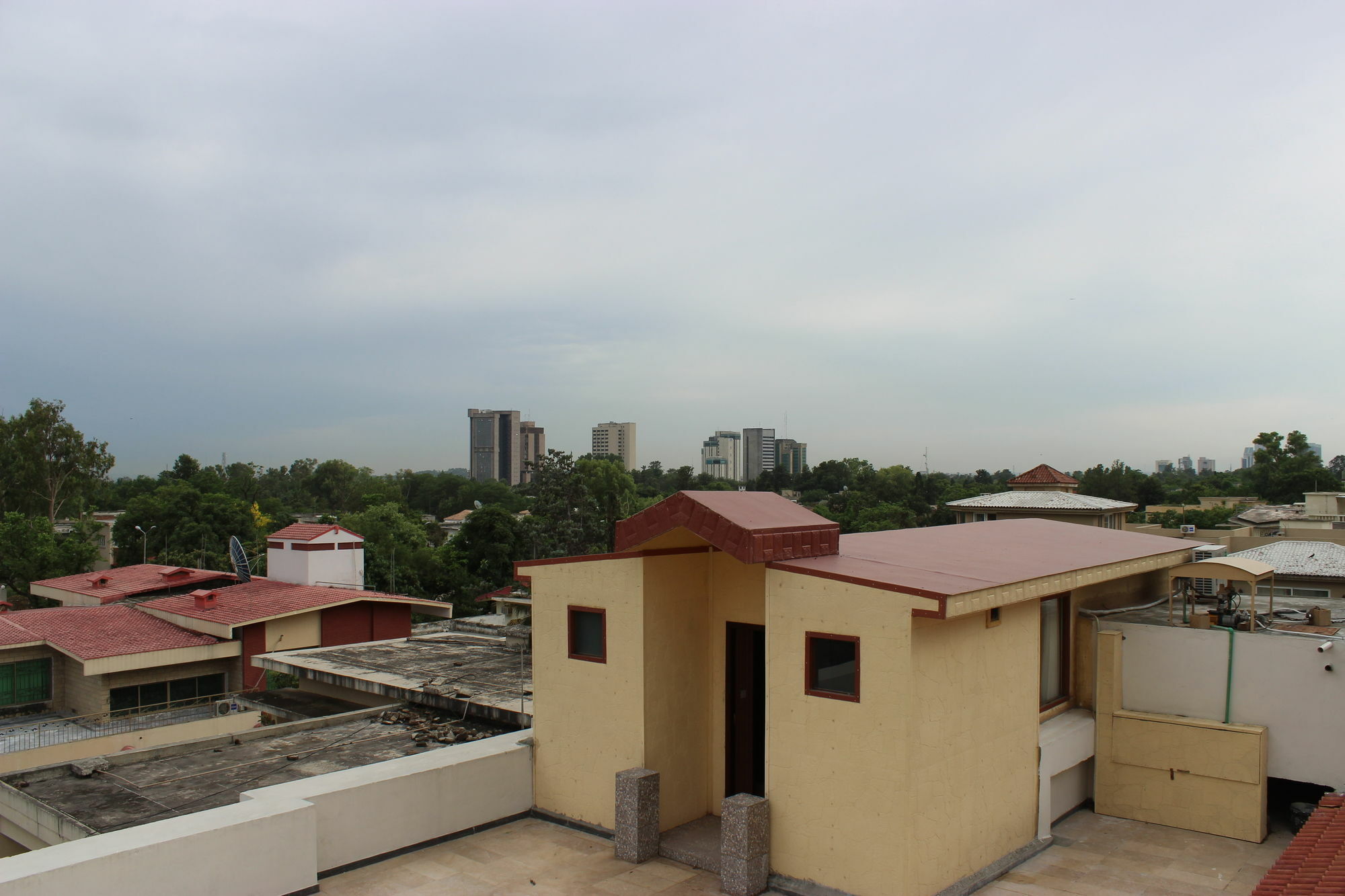 S Chalet Islamabad Exterior photo