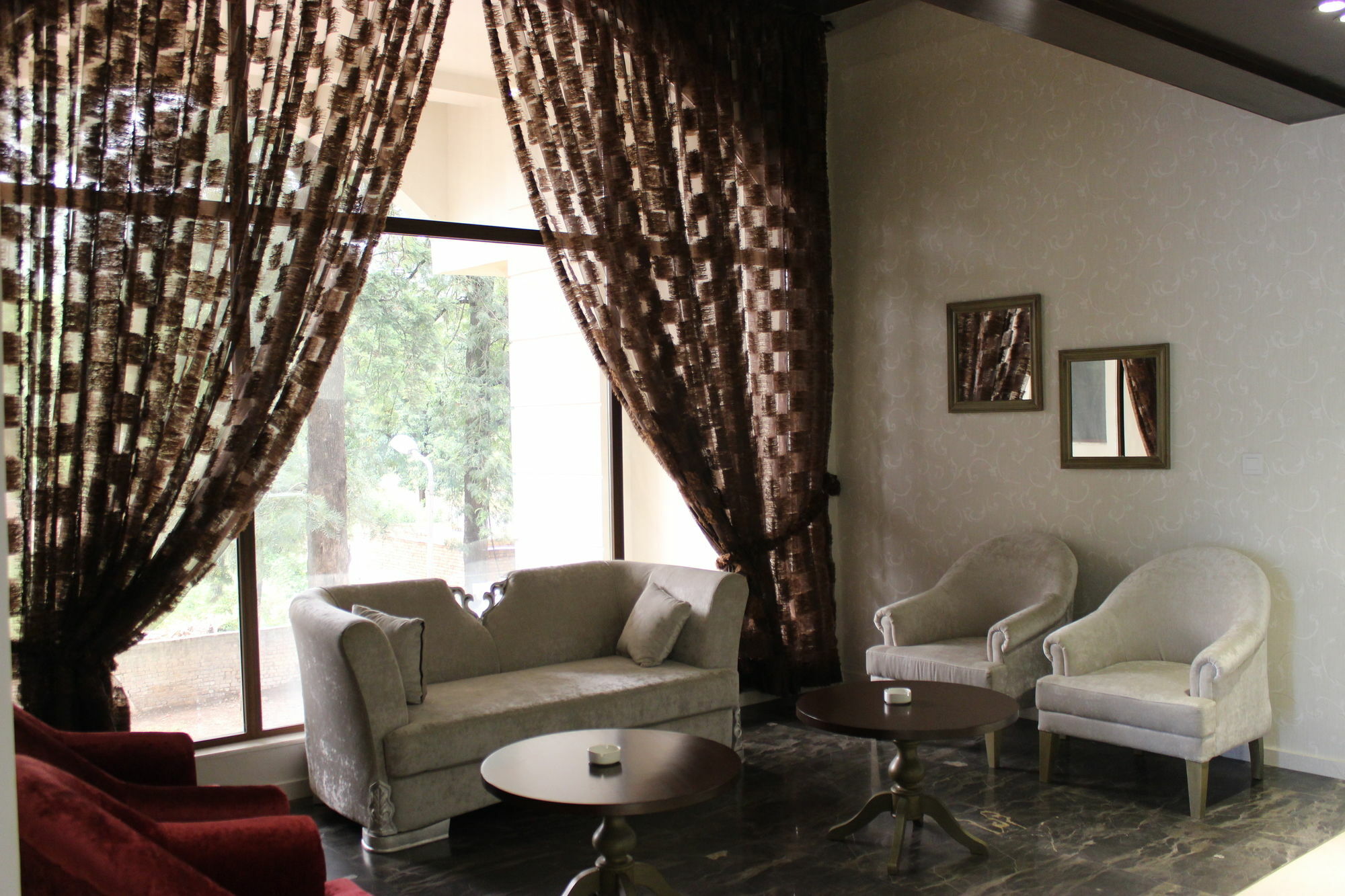 S Chalet Islamabad Exterior photo